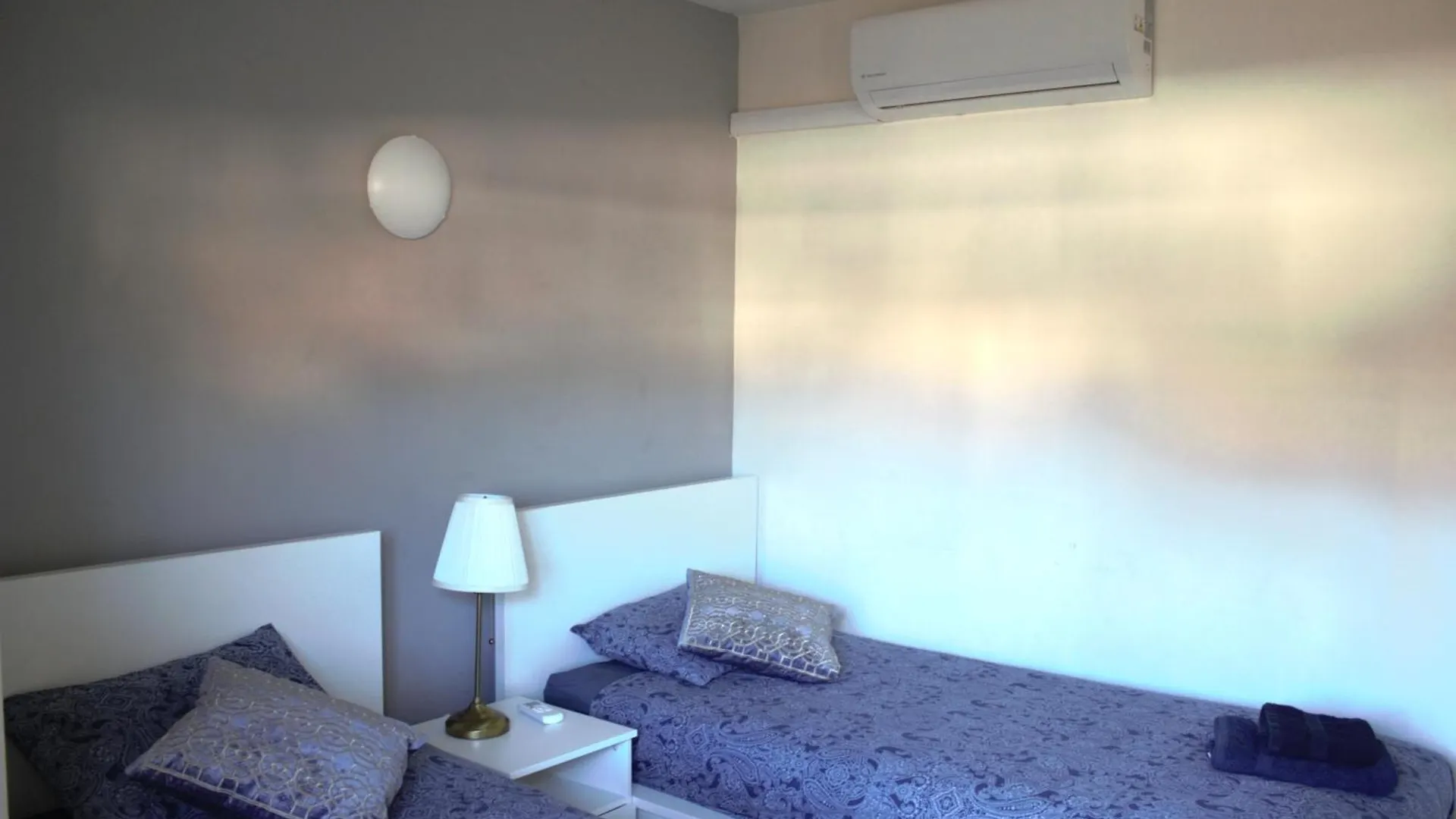 Seaside Haven: Central Fuengirola Apartment with Terrace 0*,