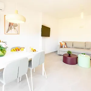 2 Bedroom, New, 1 Min To The Beach, Center- Picasso By 10tosea , Fuengirola Spain